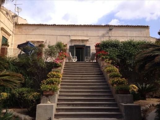 casa indipendente in vendita a Ragusa in zona Ragusa Centro