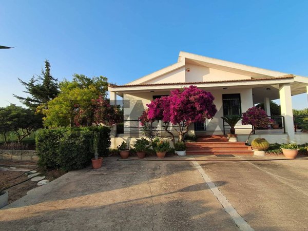 casa indipendente in vendita a Ragusa in zona Donnafugata