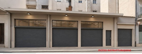 locale commerciale in vendita a Ragusa