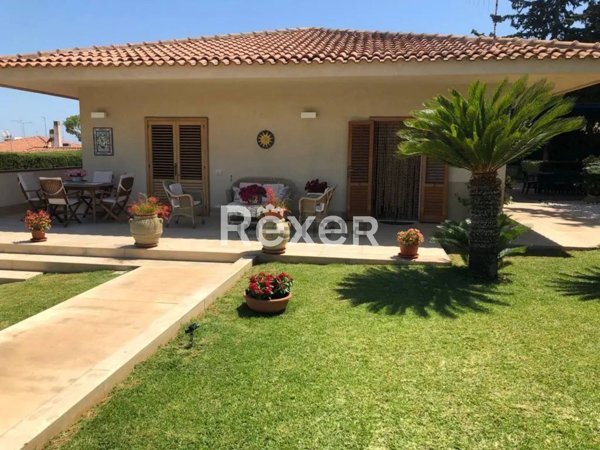 casa indipendente in vendita a Ragusa in zona Marina