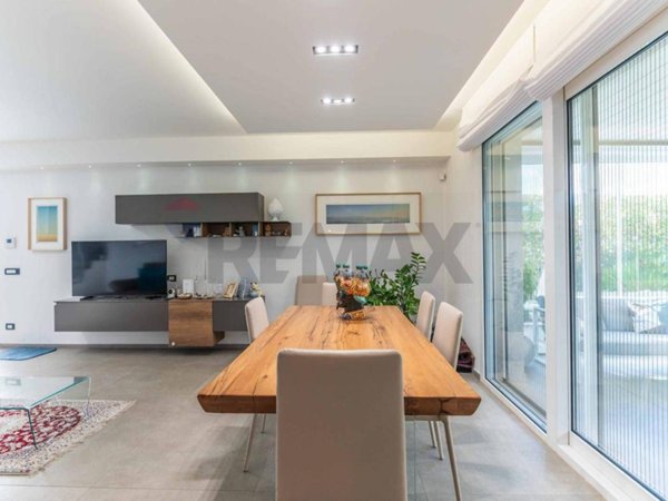 casa indipendente in vendita a Ragusa in zona Marina