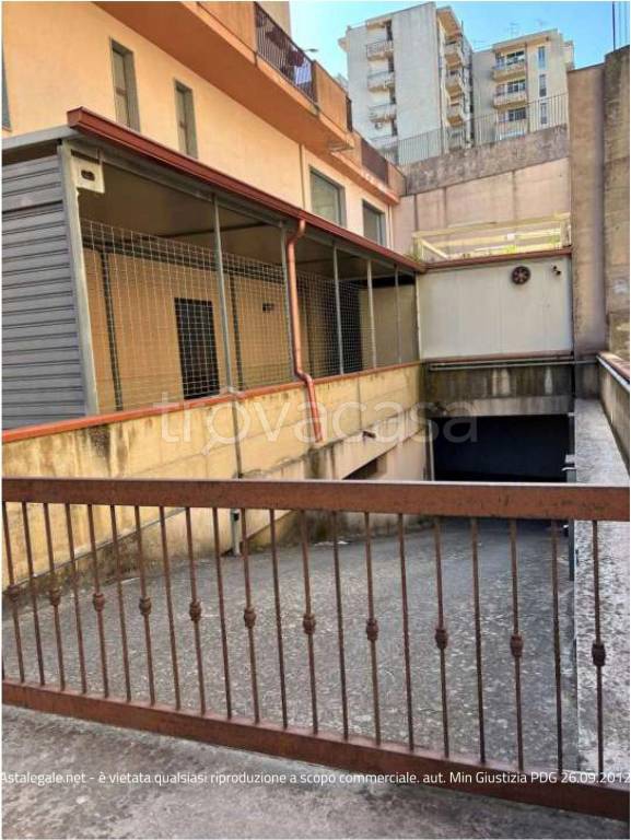 negozio in vendita a Ragusa