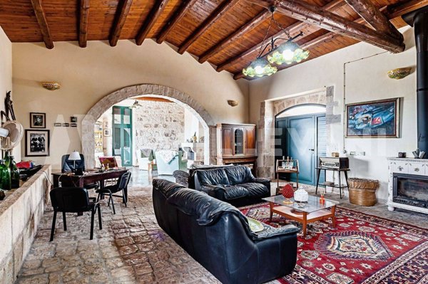 casa indipendente in vendita a Ragusa in zona Cerasella