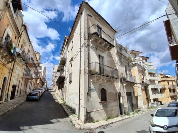 intera palazzina in vendita a Ragusa in zona Ragusa Centro