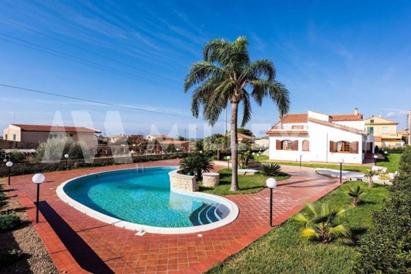 casa indipendente in vendita a Ragusa in zona Cerasella