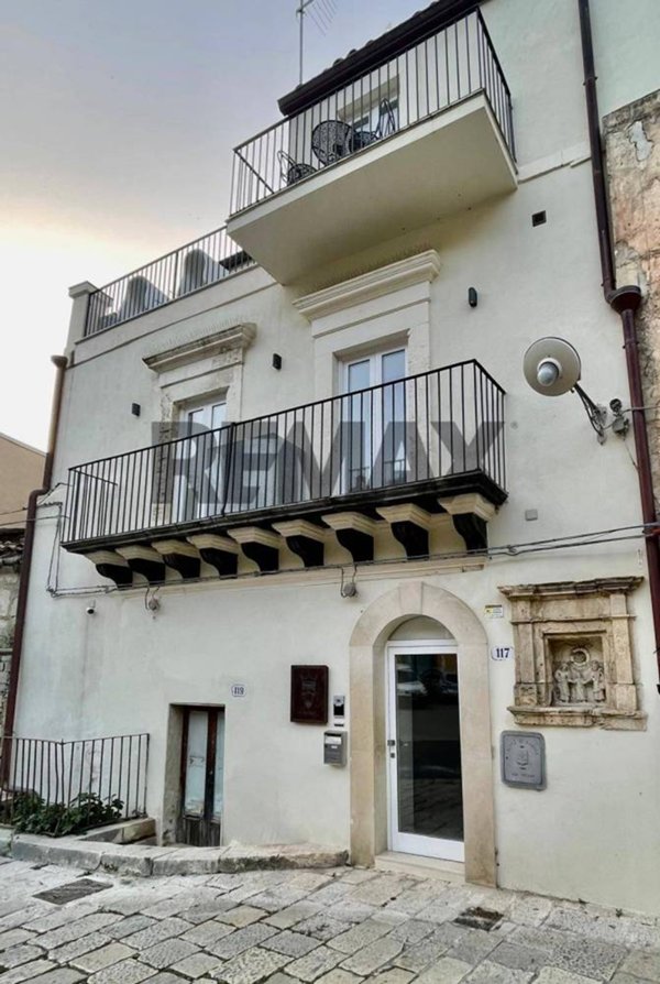 casa indipendente in vendita a Ragusa in zona Ibla
