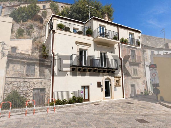 casa indipendente in vendita a Ragusa in zona Ibla