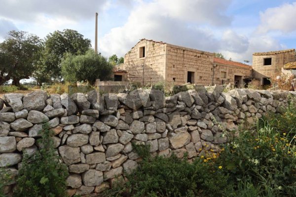 casa indipendente in vendita a Ragusa