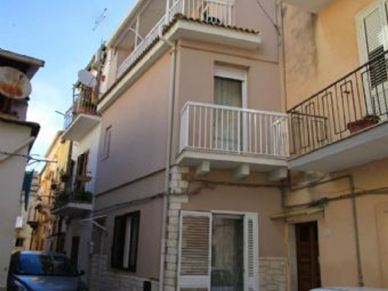 casa indipendente in vendita a Ragusa in zona Ibla