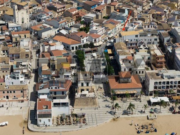 casa indipendente in vendita a Ragusa in zona Marina