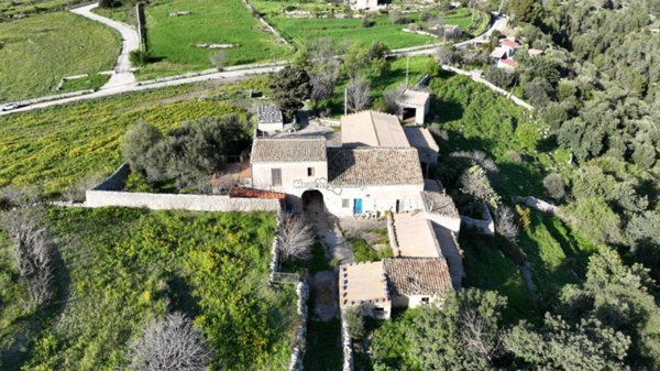 casa indipendente in vendita a Ragusa in zona San Giacomo / Bellocozzo
