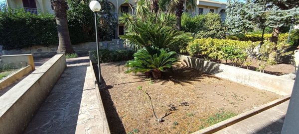 casa indipendente in vendita a Ragusa
