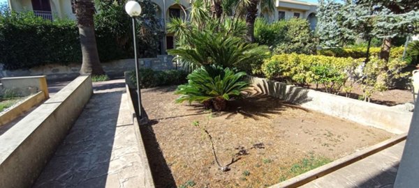 casa indipendente in vendita a Ragusa