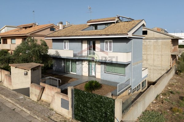casa indipendente in vendita a Ragusa