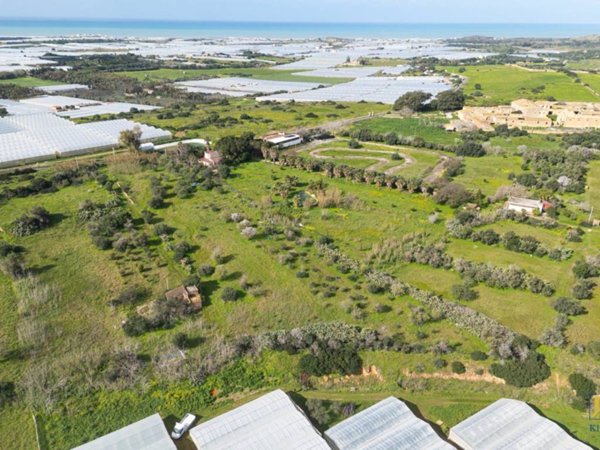 casa indipendente in vendita a Ragusa in zona Donnafugata