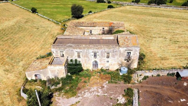 casa indipendente in vendita a Ragusa in zona Donnafugata