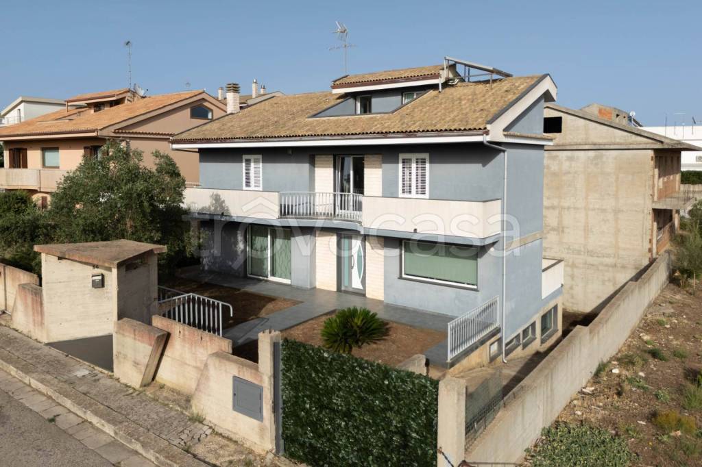 casa indipendente in vendita a Ragusa