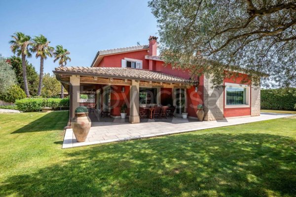 casa indipendente in vendita a Ragusa in zona L'Annunziata
