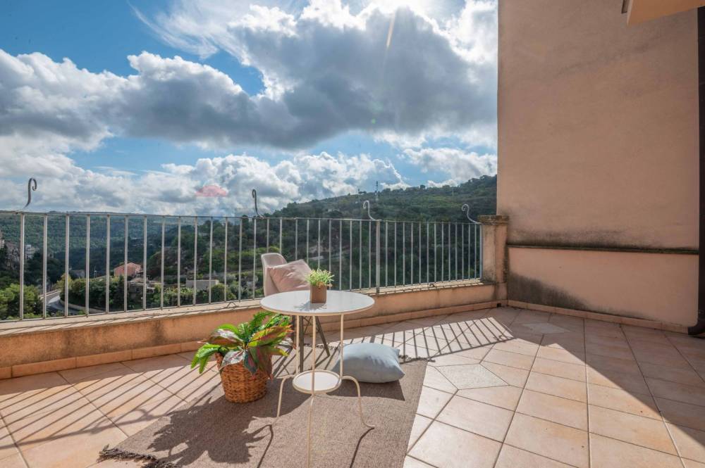 casa indipendente in vendita a Ragusa in zona Ibla