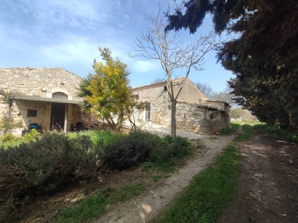 casa indipendente in vendita a Ragusa in zona Donnafugata