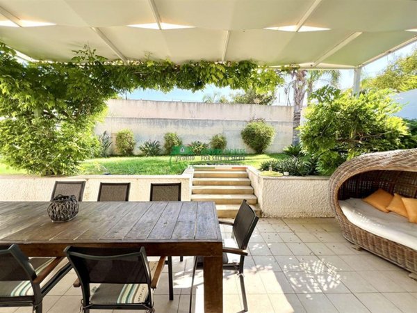 casa indipendente in vendita a Ragusa in zona Marina