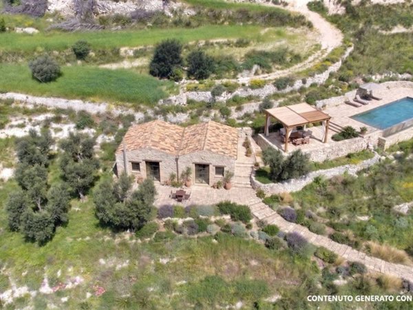 casa indipendente in vendita a Ragusa in zona San Giacomo / Bellocozzo