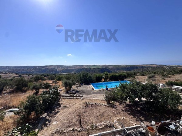 casa indipendente in vendita a Ragusa in zona Marina