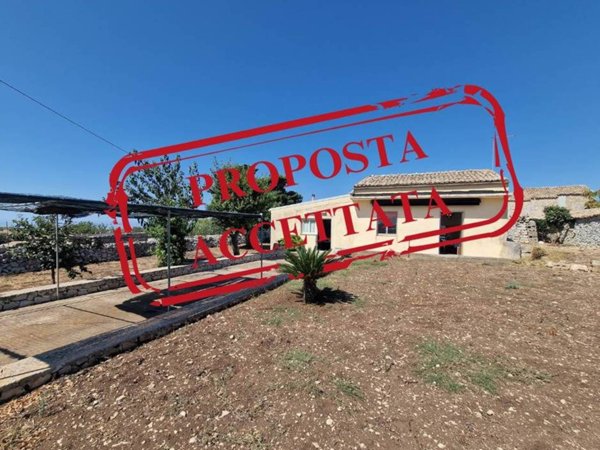 casa indipendente in vendita a Ragusa