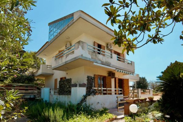 casa indipendente in vendita a Ragusa in zona Marina