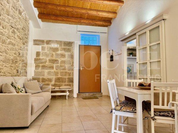 casa indipendente in vendita a Ragusa in zona Ibla