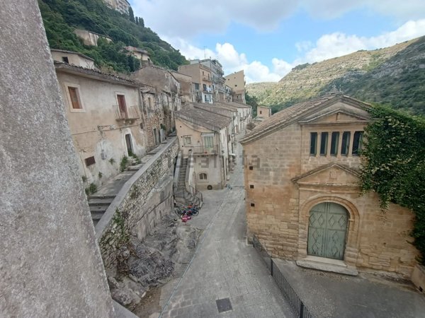appartamento in vendita a Ragusa in zona Ibla