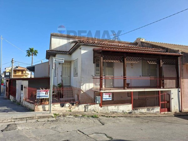 casa indipendente in vendita a Ragusa in zona Marina