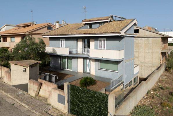 casa indipendente in vendita a Ragusa
