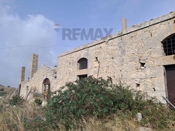 casa indipendente in vendita a Ragusa in zona Ibla