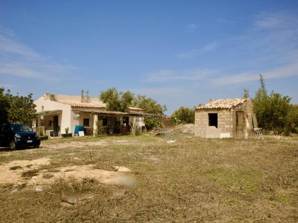 casa indipendente in vendita a Santa Croce Camerina