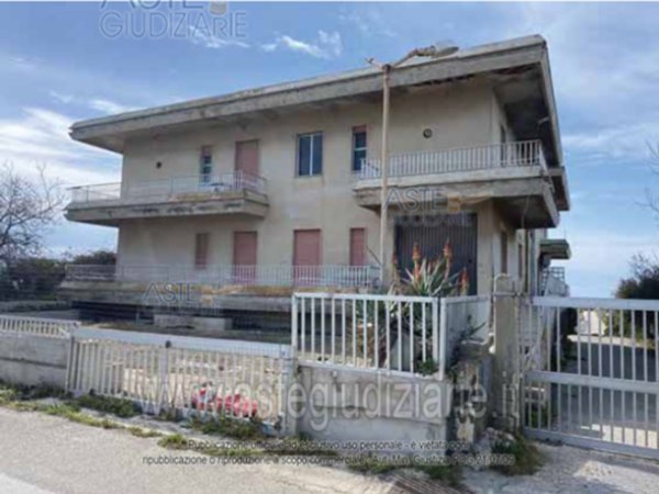 appartamento in vendita a Santa Croce Camerina in zona Punta Secca
