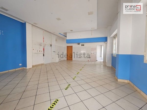 locale commerciale in vendita a Santa Croce Camerina