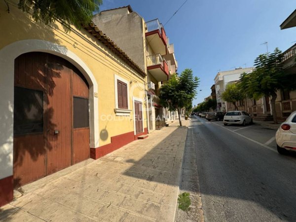 casa indipendente in vendita a Santa Croce Camerina