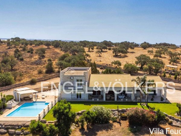 casa indipendente in vendita a Santa Croce Camerina