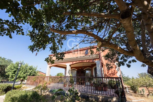 casa indipendente in vendita a Santa Croce Camerina