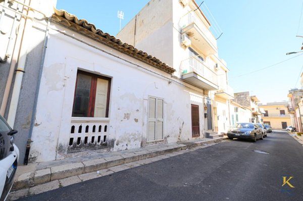 casa indipendente in vendita a Santa Croce Camerina