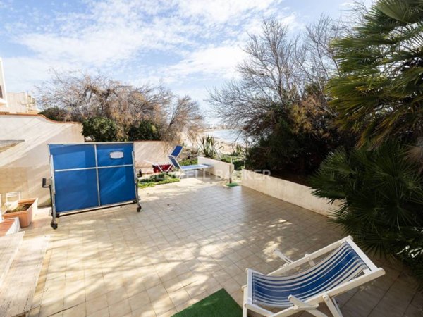 casa semindipendente in vendita a Santa Croce Camerina in zona Casuzze/Kaukana