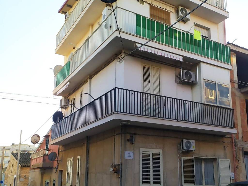 casa indipendente in vendita a Santa Croce Camerina