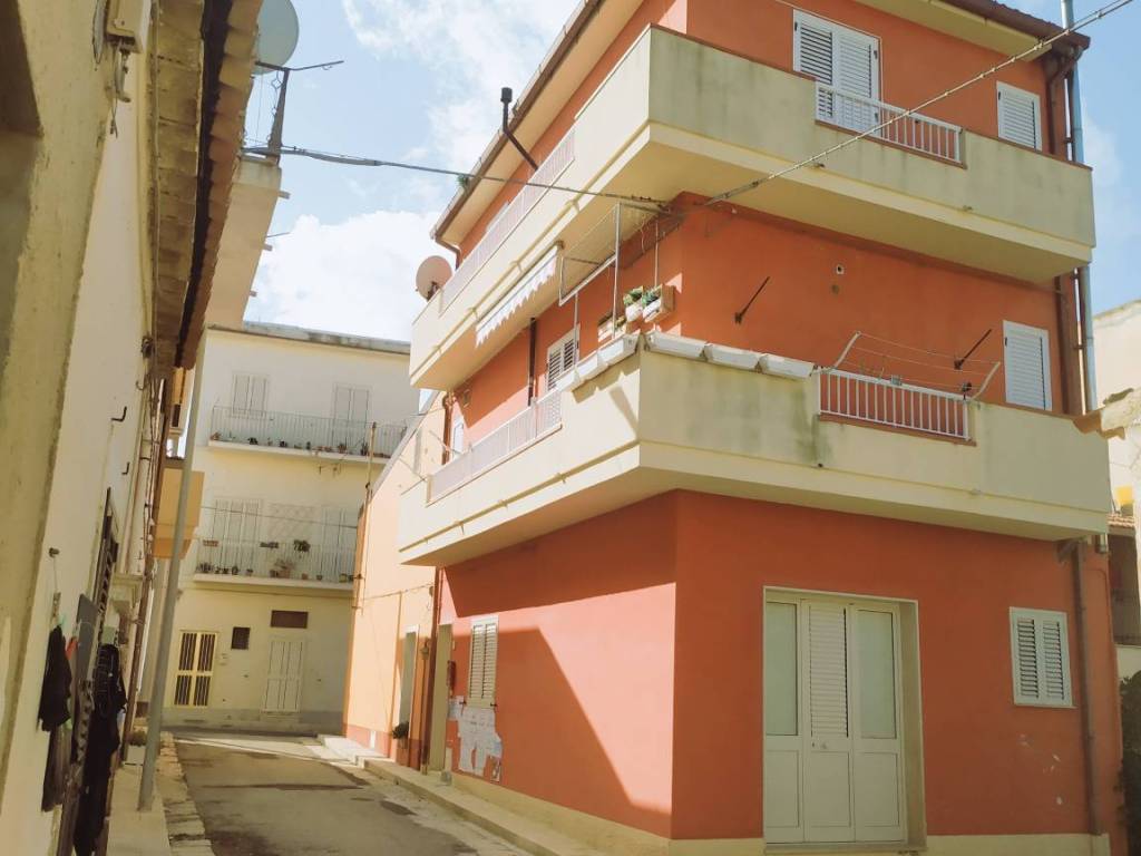 casa indipendente in vendita a Santa Croce Camerina