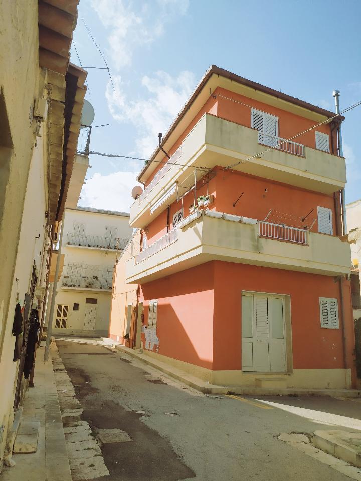 casa indipendente in vendita a Santa Croce Camerina