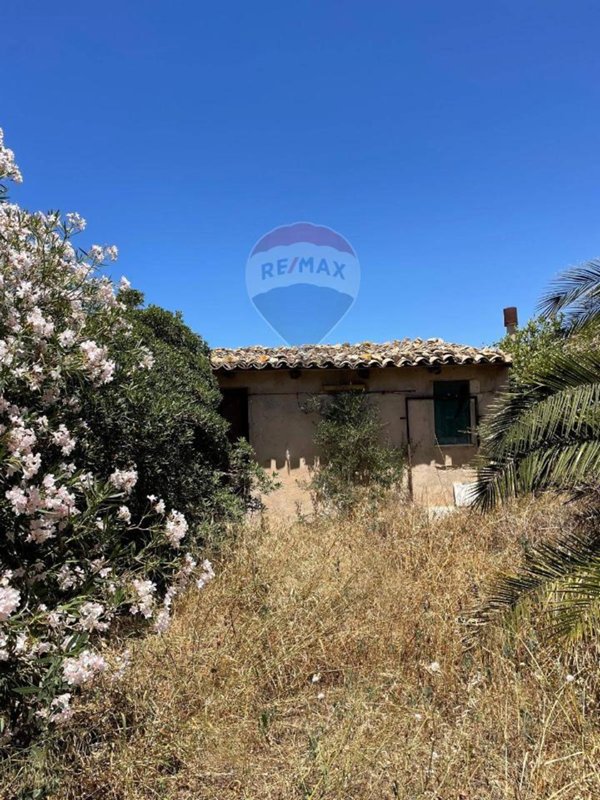 casa indipendente in vendita a Santa Croce Camerina