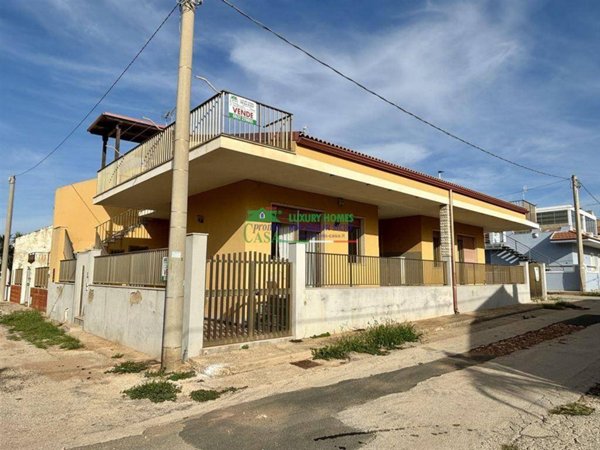 casa indipendente in vendita a Santa Croce Camerina in zona Casuzze/Kaukana