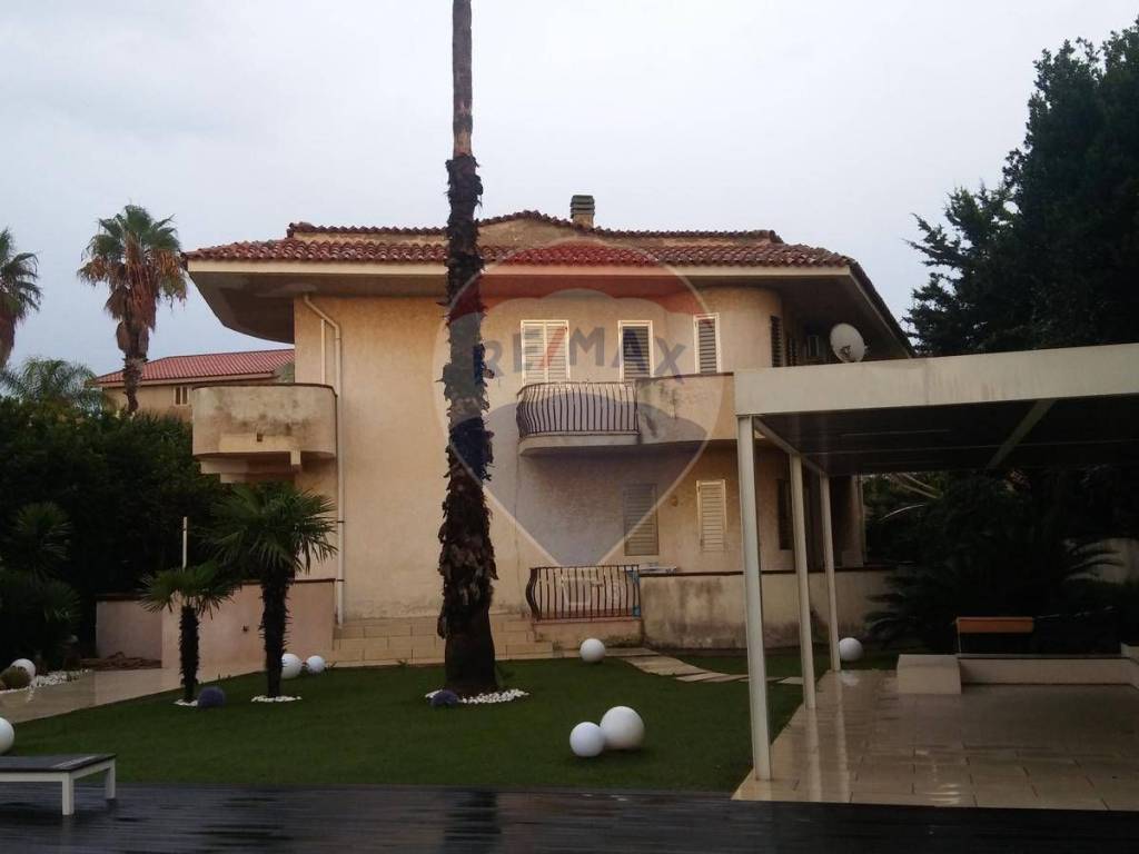 casa indipendente in vendita a Santa Croce Camerina in zona Casuzze/Kaukana