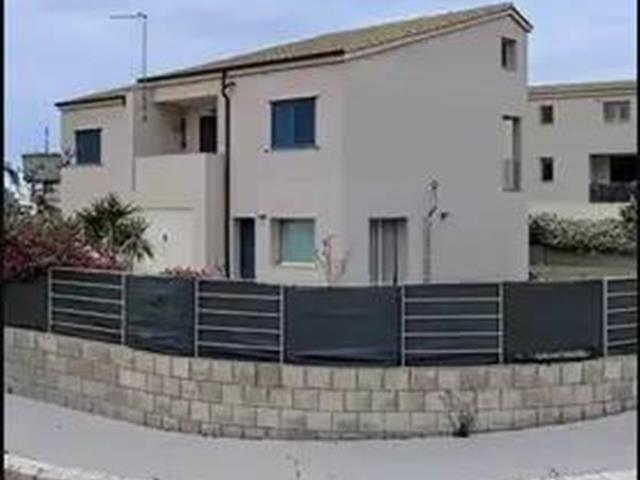 casa indipendente in vendita a Santa Croce Camerina