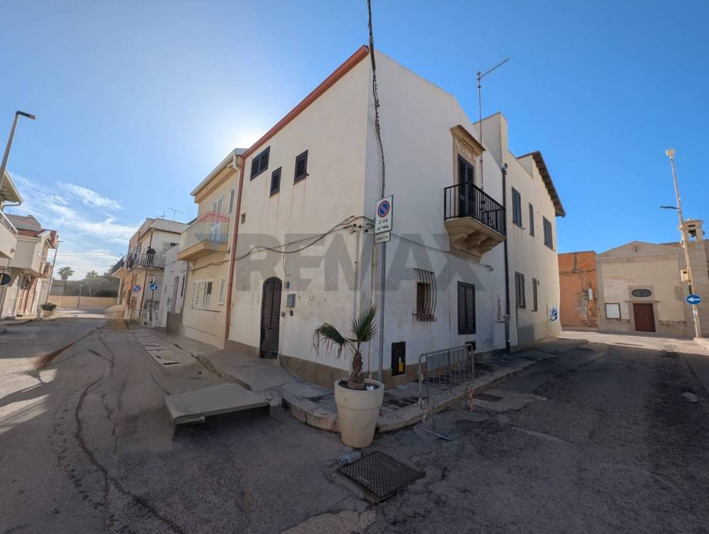 casa indipendente in vendita a Santa Croce Camerina in zona Punta Secca